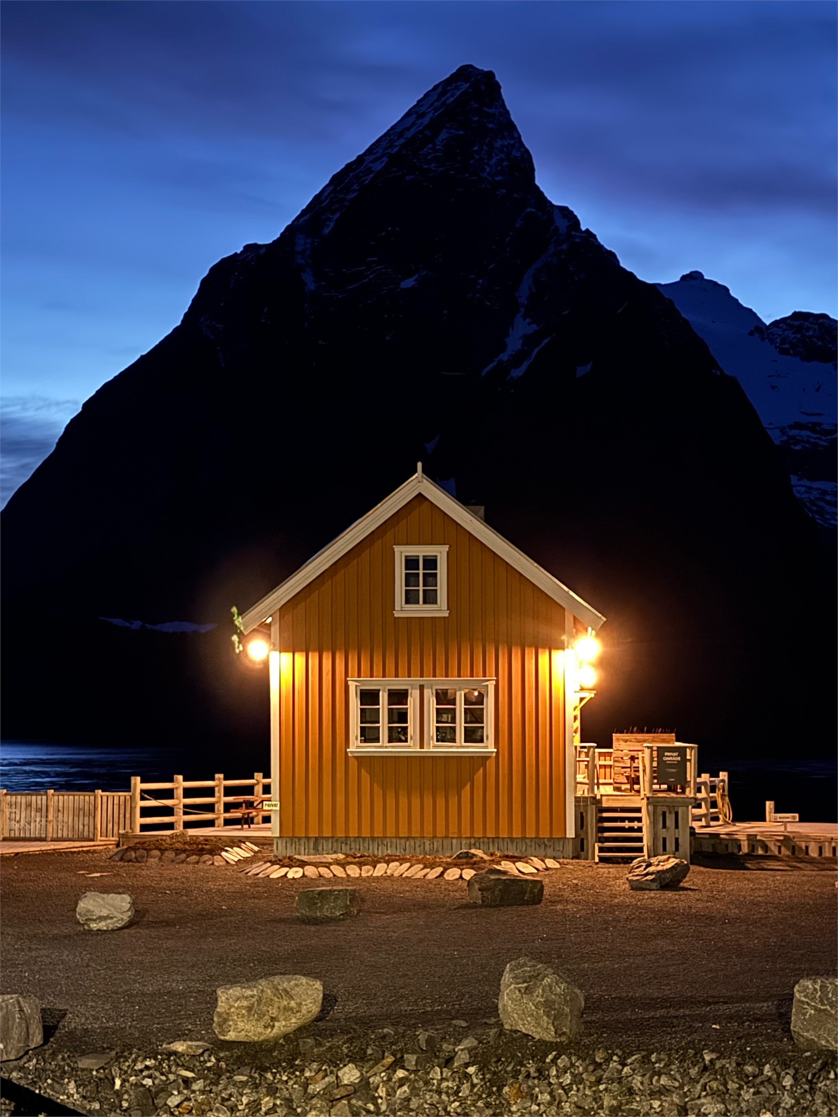 Sakrisøy at night in Lofoten